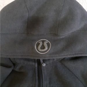 Lululemon Scuba Hoodie - Size 12